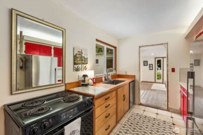 10434 NE 17th Street , Bellevue, WA 98004 - Photo 13
