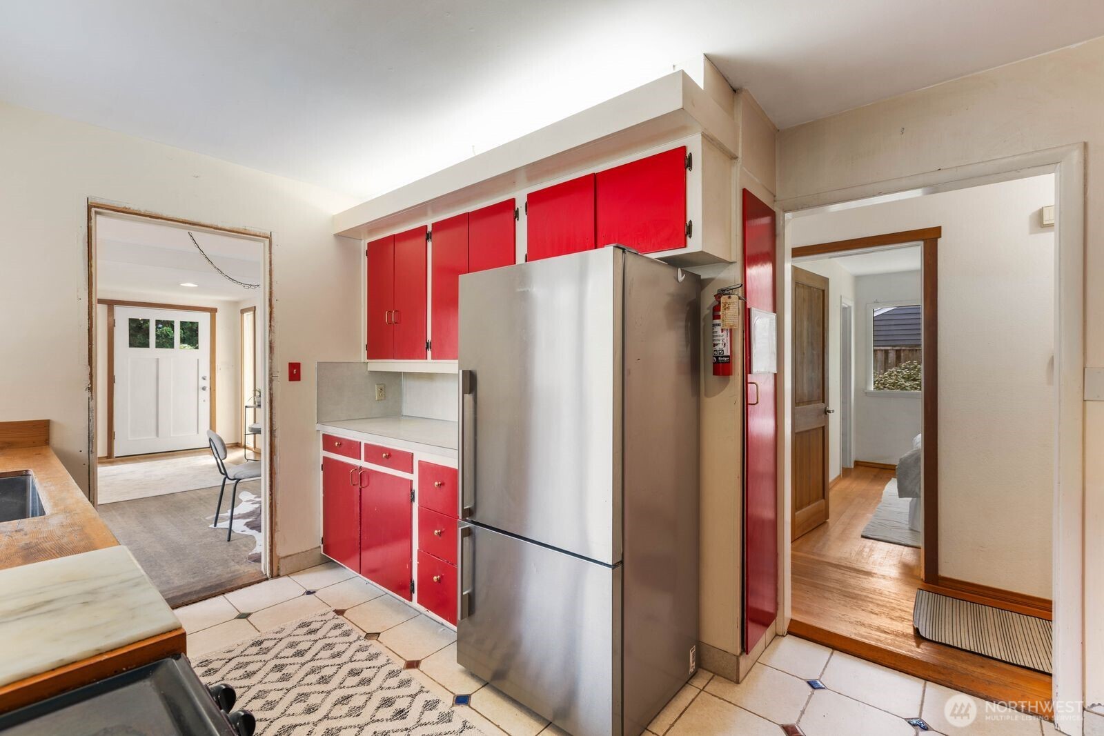 10434 NE 17th Street , Bellevue, WA 98004