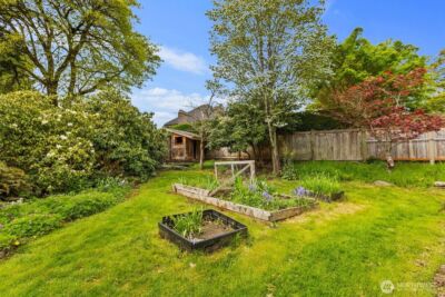 10434 NE 17th Street , Bellevue, WA 98004 - Photo 31