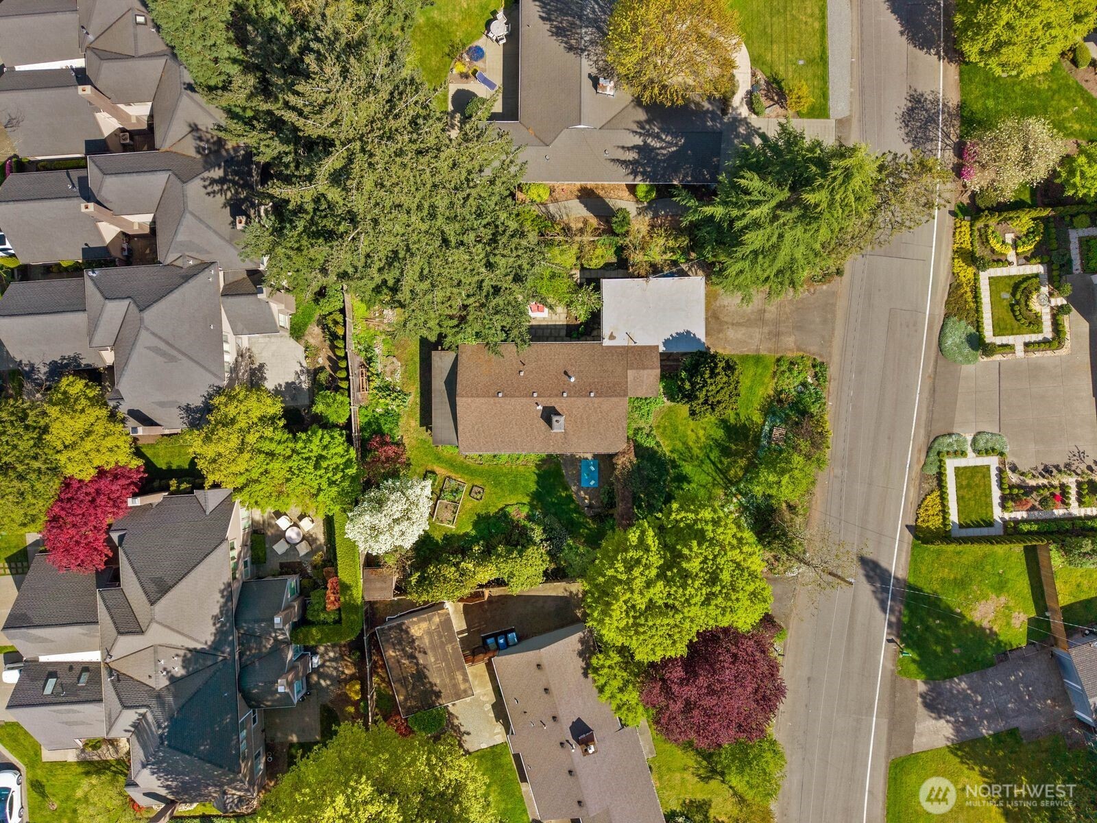 10434 NE 17th Street , Bellevue, WA 98004