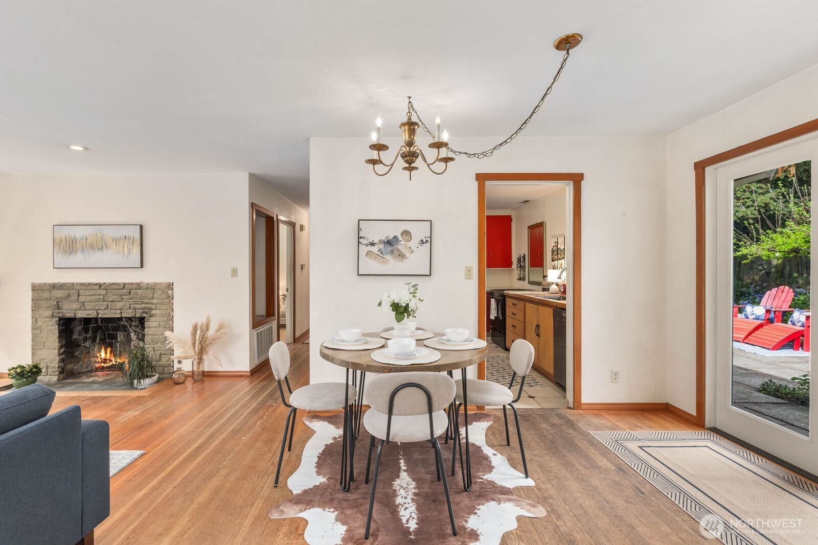 10434 NE 17th Street , Bellevue, WA 98004