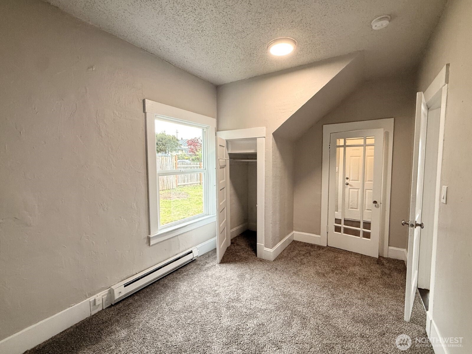 3585 E Spokane Street , Tacoma, WA 98404