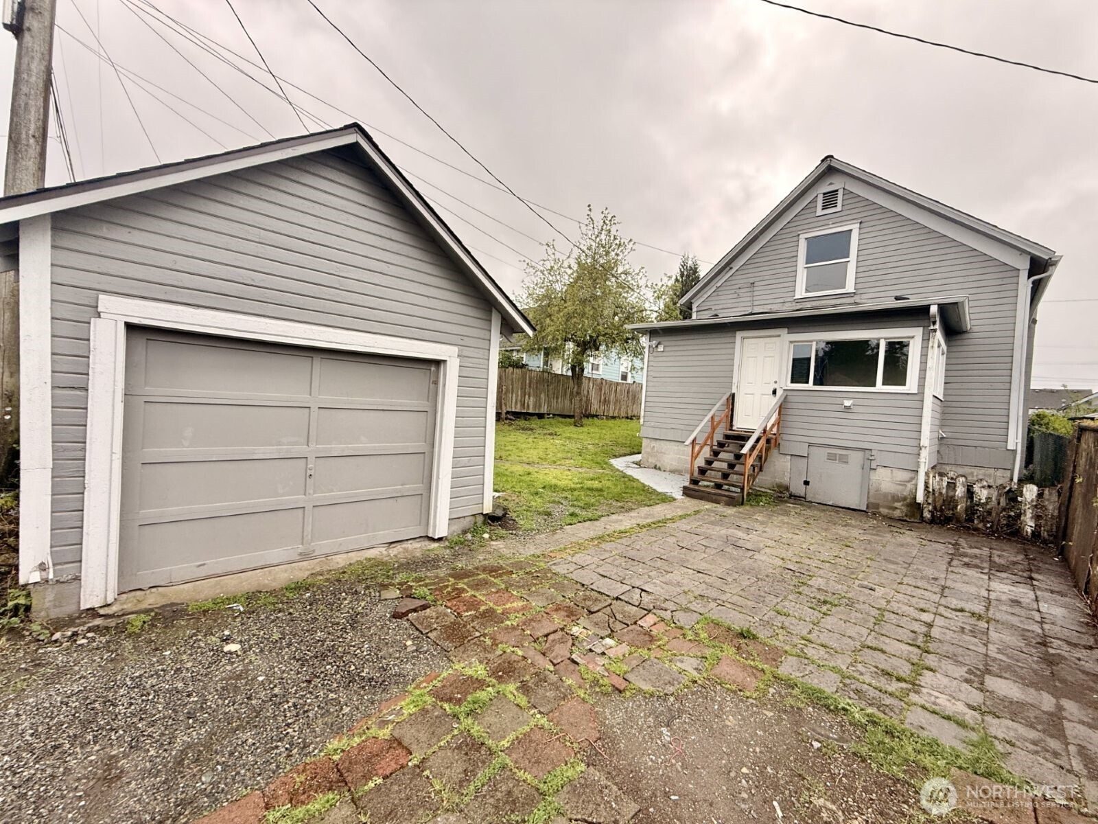 3585 E Spokane Street , Tacoma, WA 98404