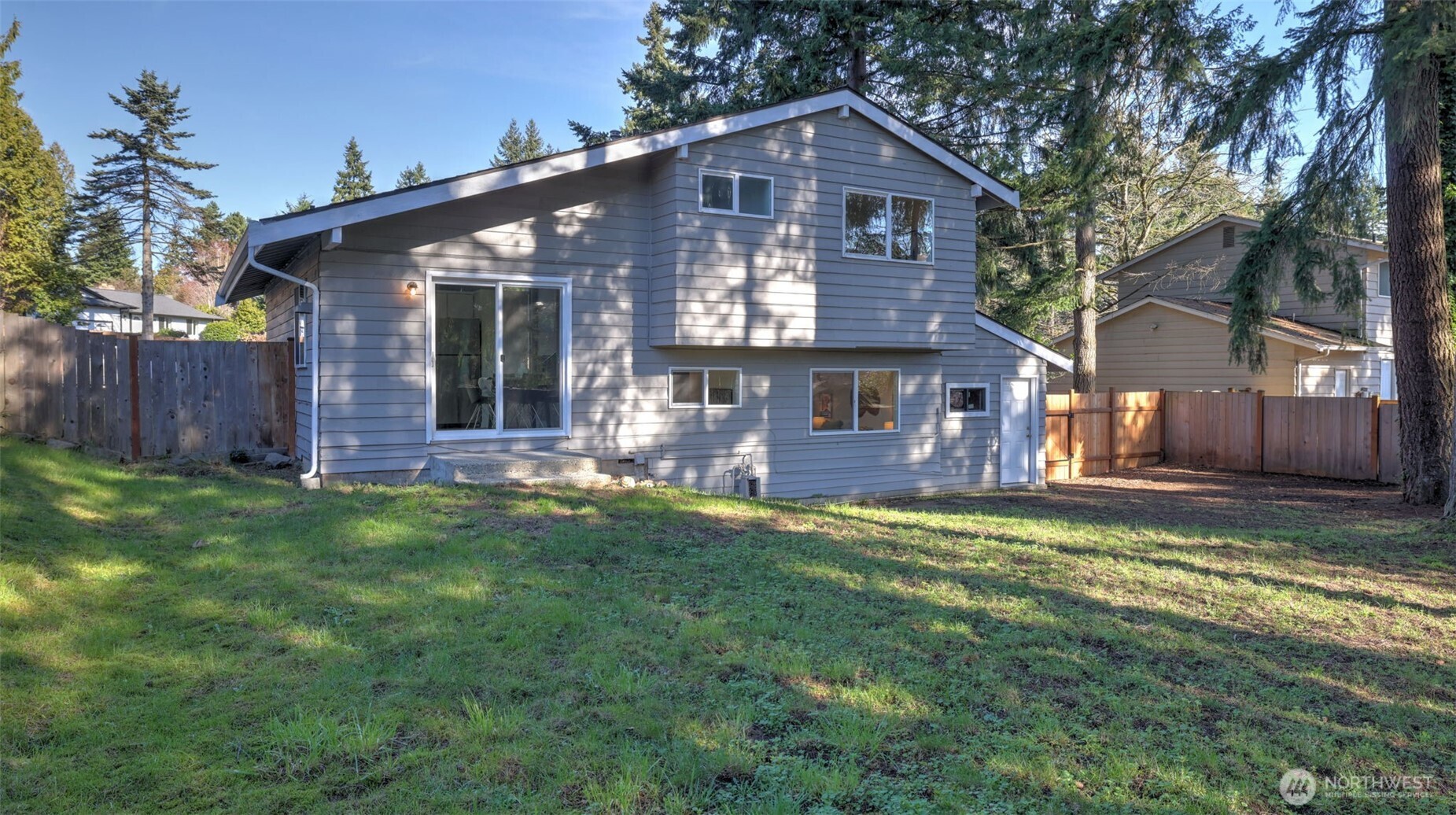 12227 NE 137th Place , Kirkland, WA 98034