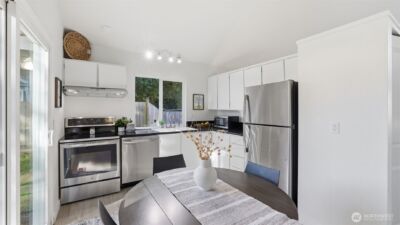 12227 NE 137th Place , Kirkland, WA 98034 - Photo 10