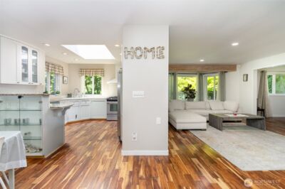 2726 Pioneer Way E, Tacoma, WA 98404-5330 - Photo 12