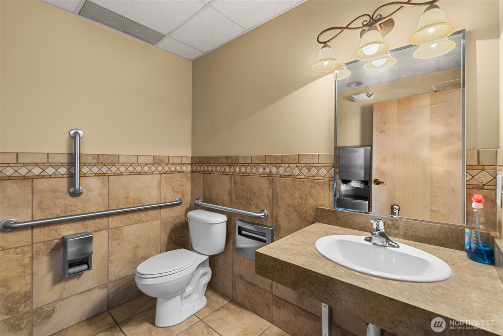 10 N Chelan Avenue , Wenatchee, WA 98801