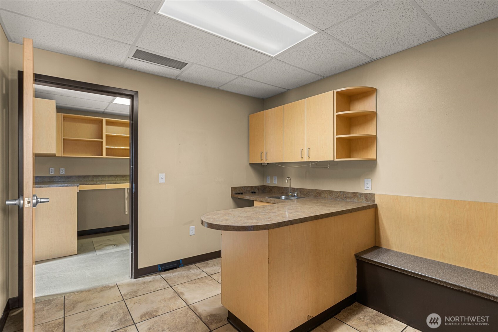 10 N Chelan Avenue , Wenatchee, WA 98801