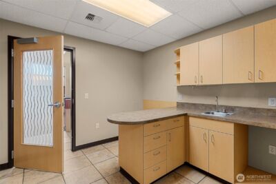 10 N Chelan Avenue , Wenatchee, WA 98801 - Photo 21