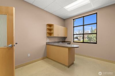 10 N Chelan Avenue , Wenatchee, WA 98801 - Photo 24