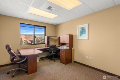 10 N Chelan Avenue , Wenatchee, WA 98801 - Photo 32