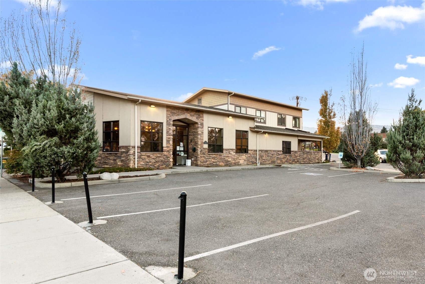 10 N Chelan Avenue , Wenatchee, WA 98801