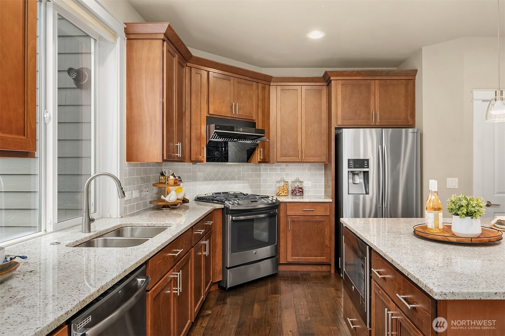 8718 124TH Avenue NE, Kirkland, WA 98033