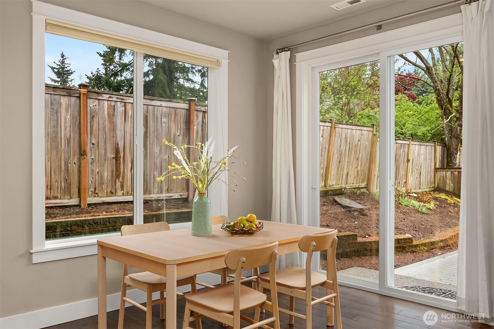 8718 124TH Avenue NE, Kirkland, WA 98033