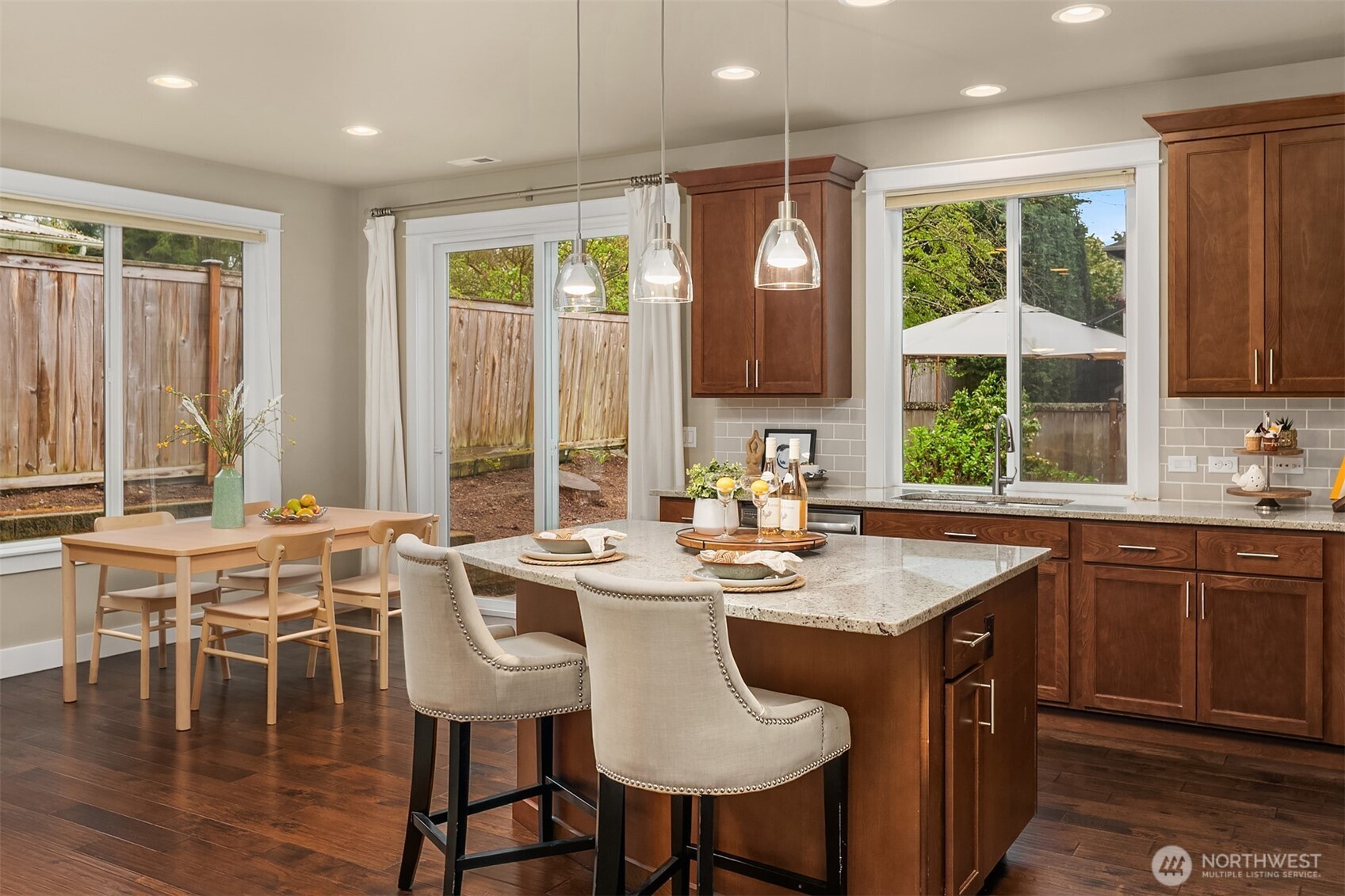 8718 124TH Avenue NE, Kirkland, WA 98033