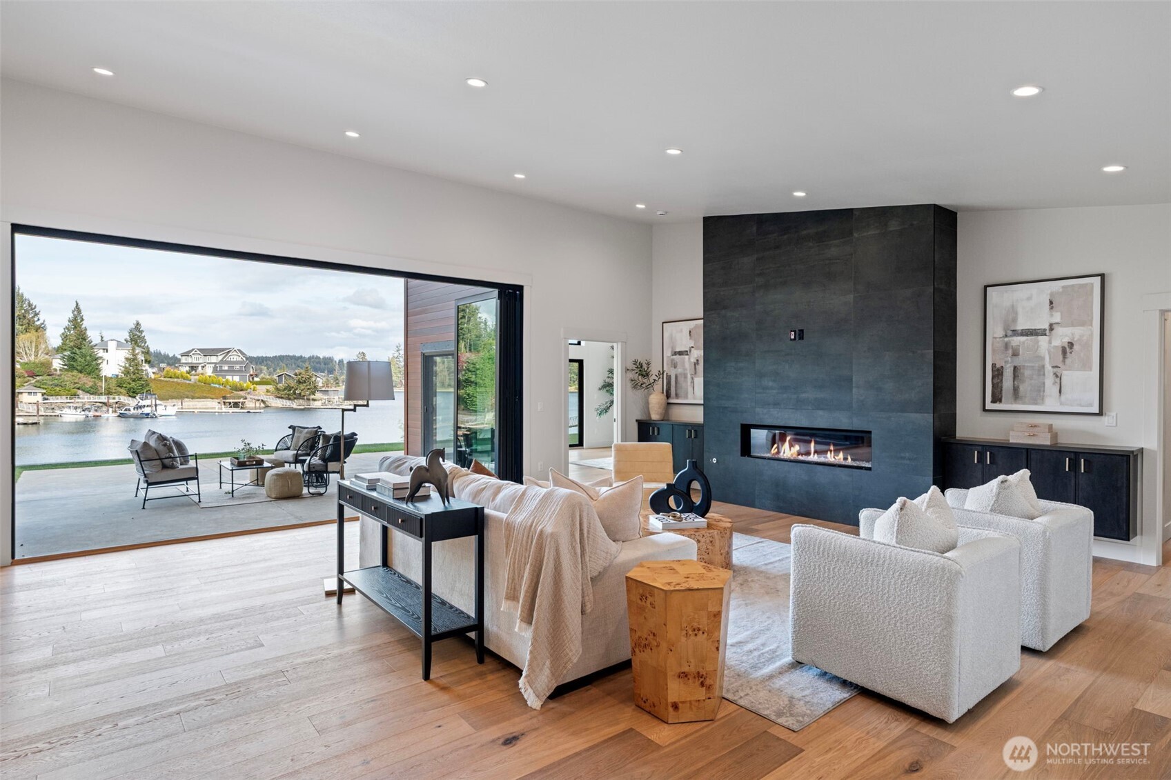 364 N Shore Blvd , Fox Island, WA 98333