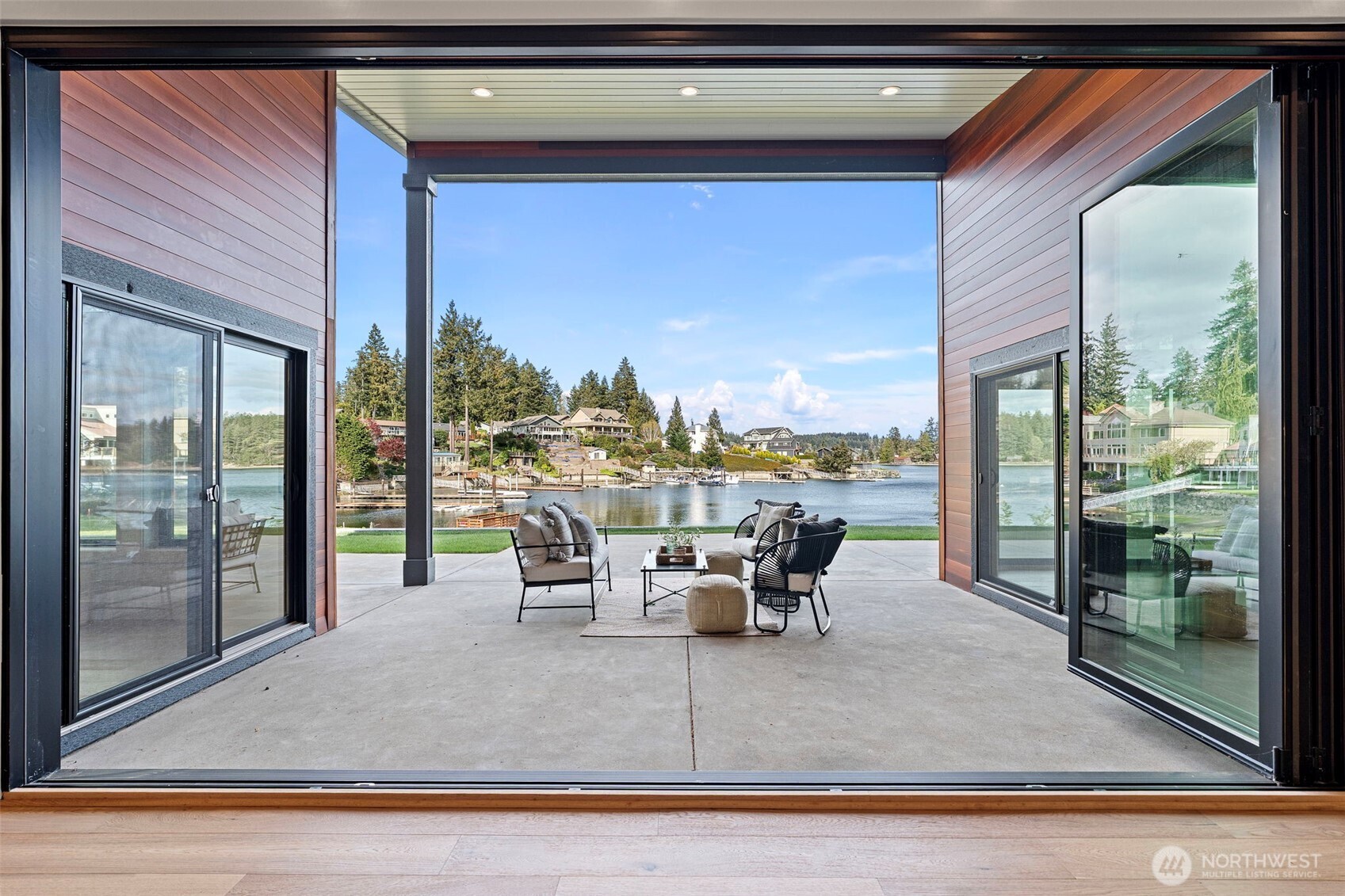 364 N Shore Blvd , Fox Island, WA 98333