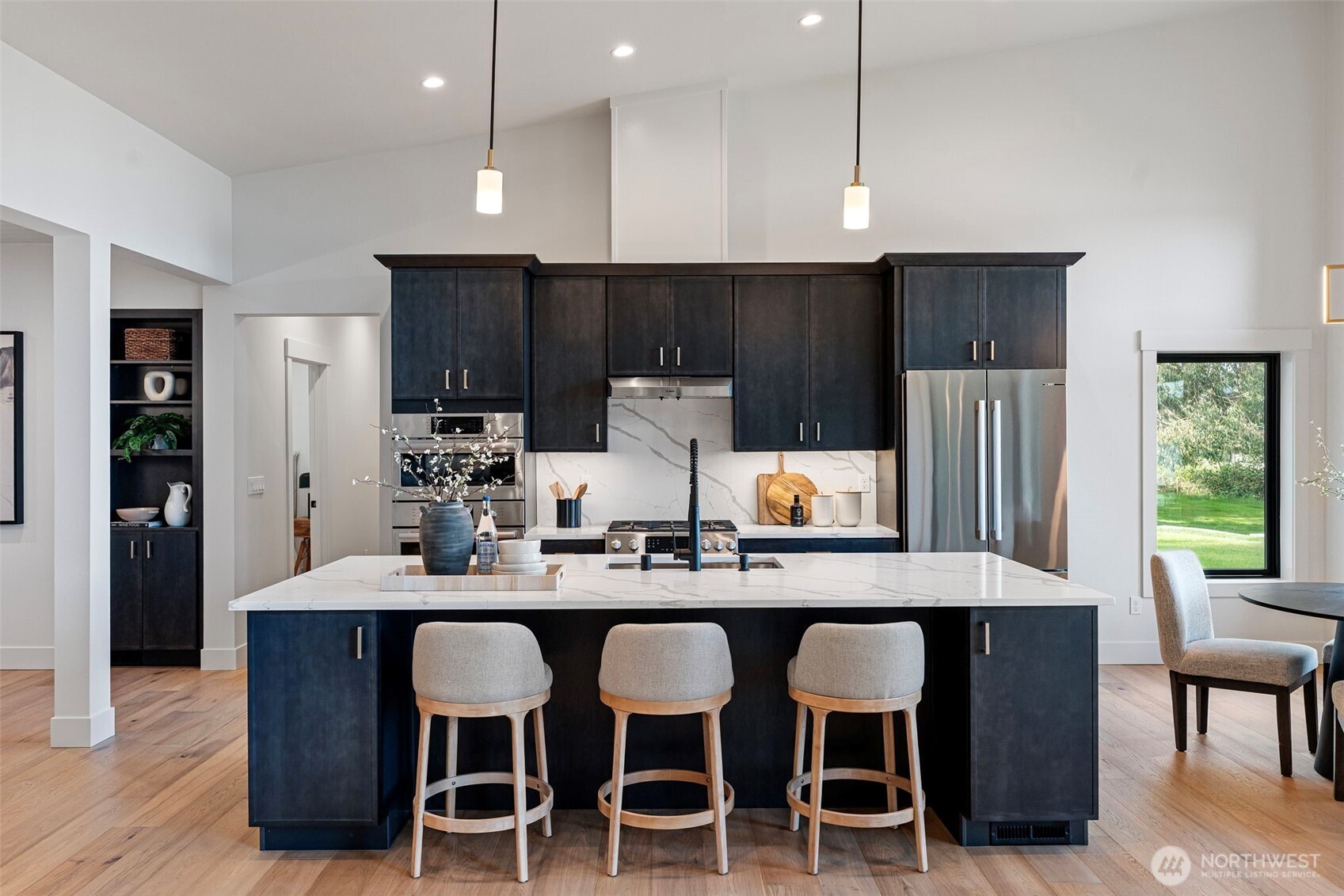 364 N Shore Blvd , Fox Island, WA 98333