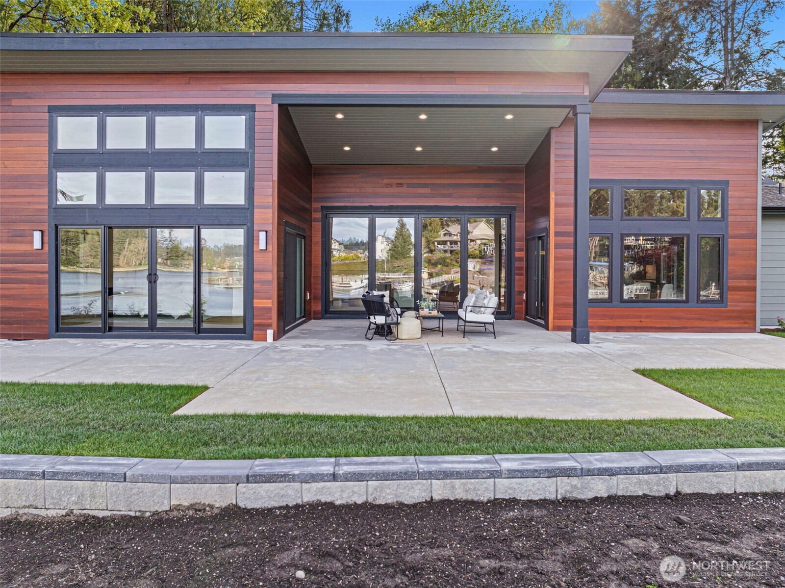 364 N Shore Blvd , Fox Island, WA 98333