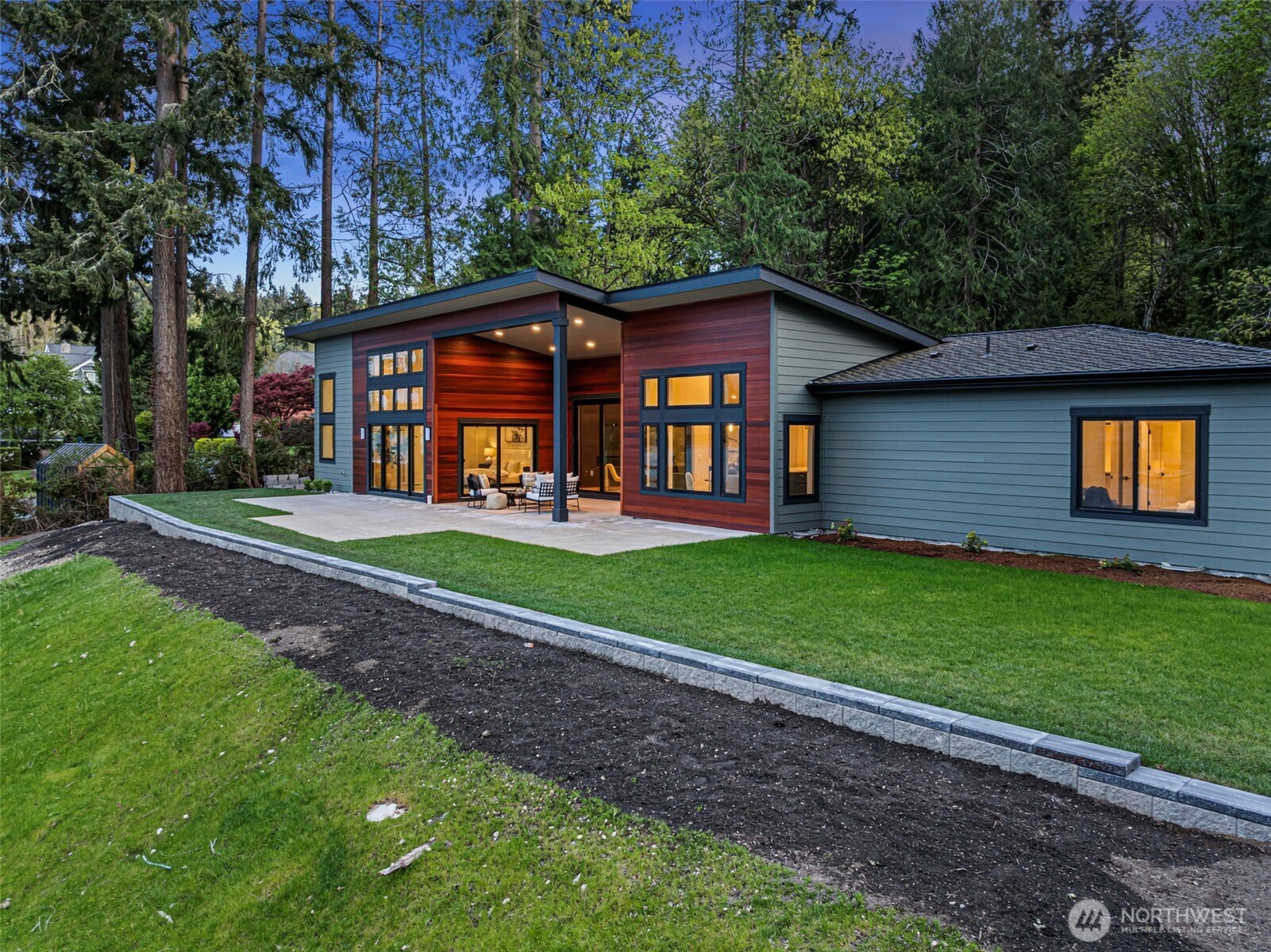 364 N Shore Blvd , Fox Island, WA 98333