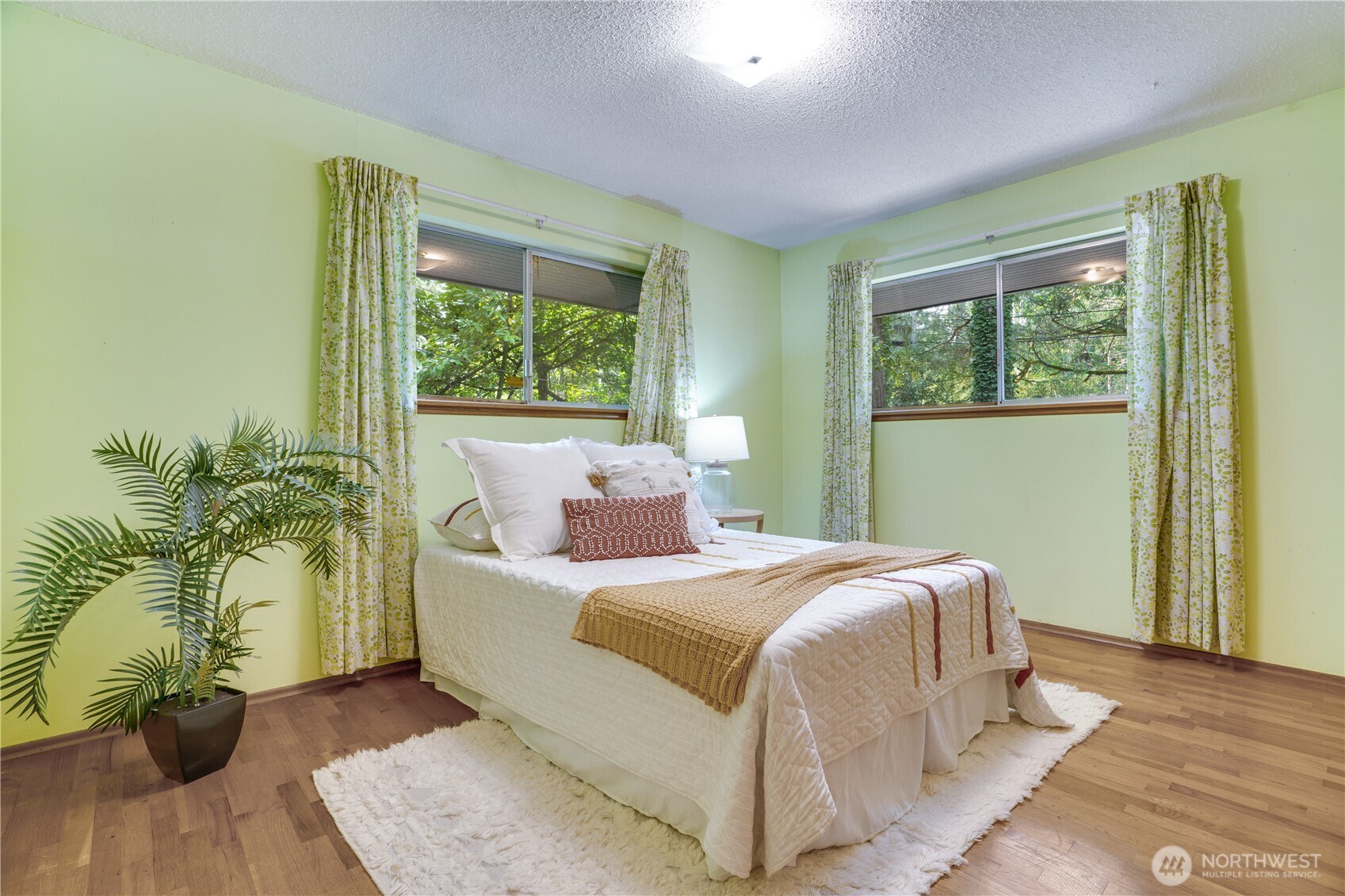 11315 Interlaaken Drive SW, Lakewood, WA 98498