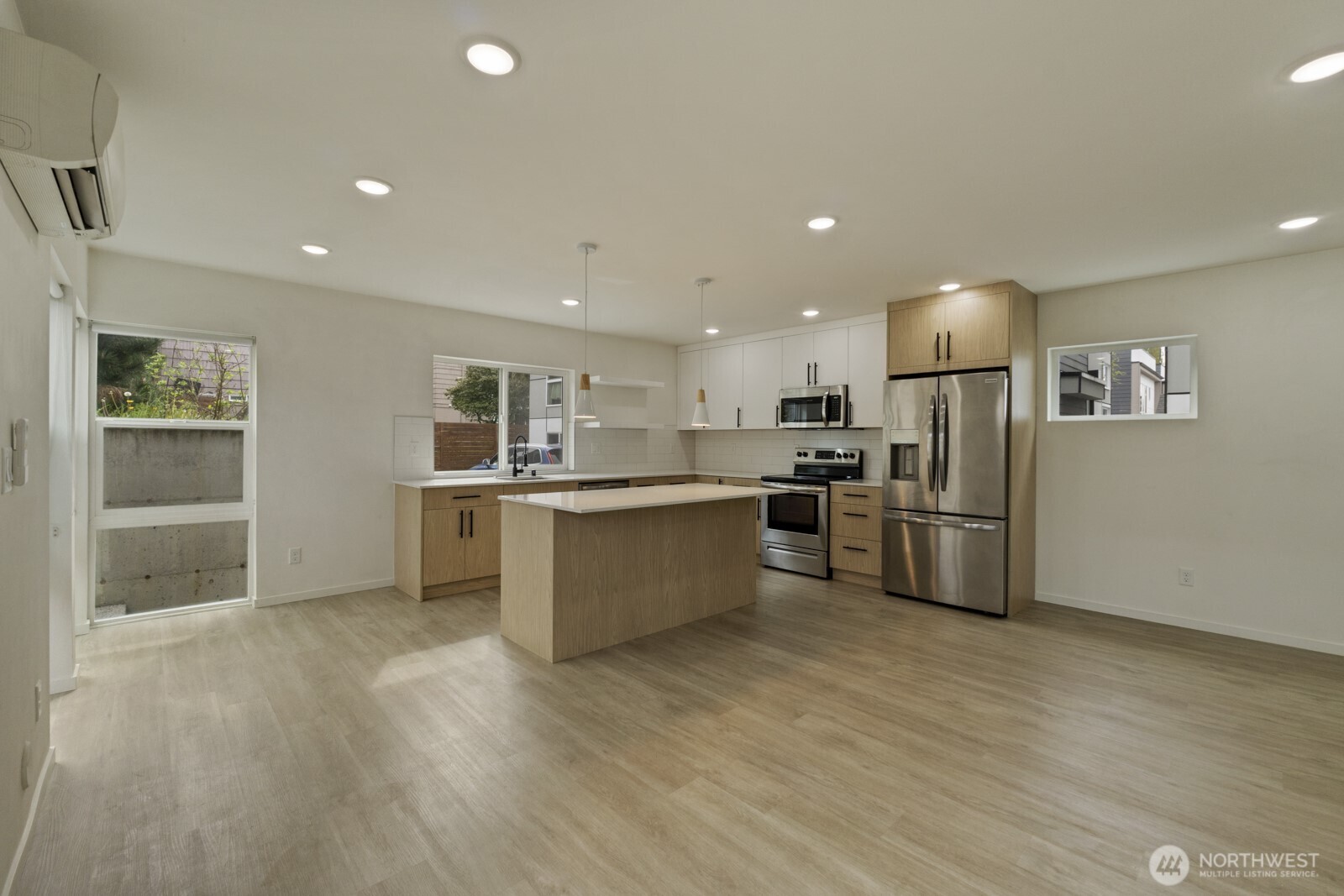 9002 15th Avenue SW #A, Seattle, WA 98106