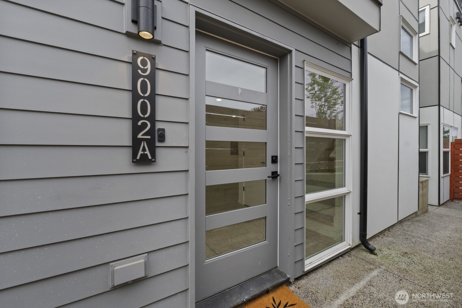 9002 15th Avenue SW #A, Seattle, WA 98106