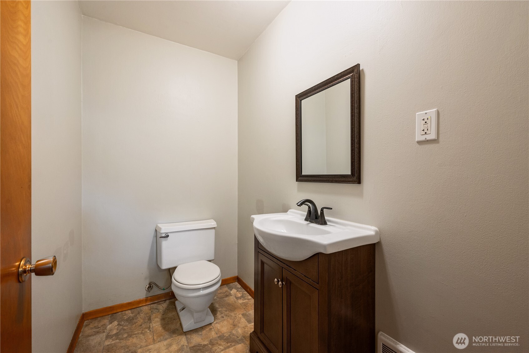 301 Cedar Street , Toledo, WA 98591