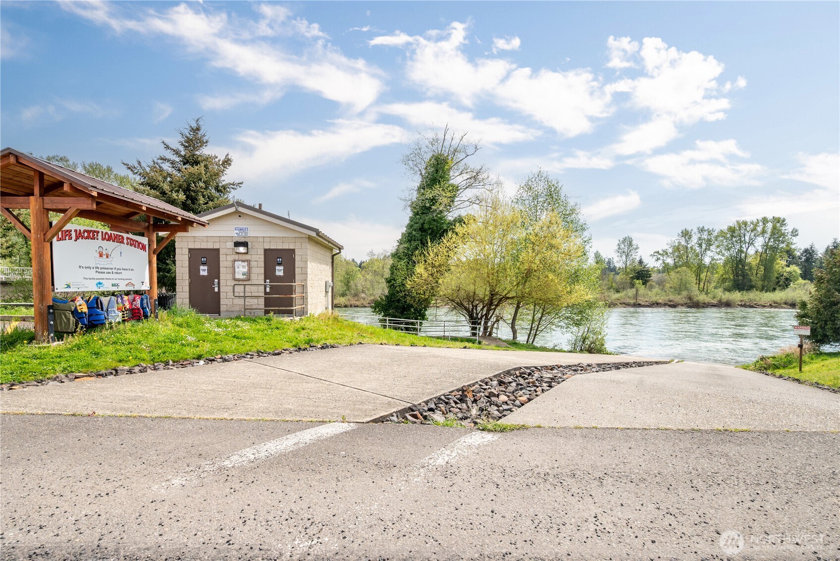 301 Cedar Street , Toledo, WA 98591