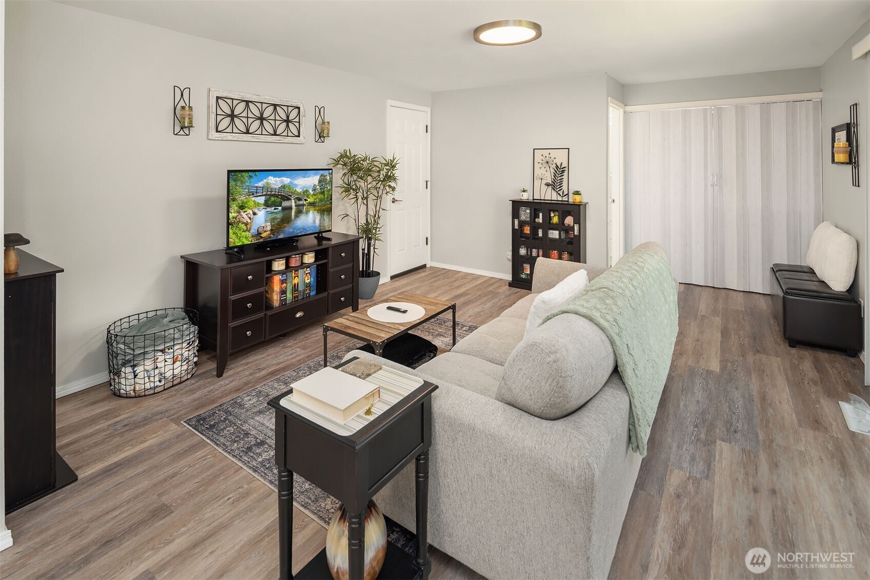 1067 Anacortes Avenue NE, Renton, WA 98059