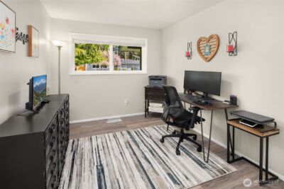 1067 Anacortes Avenue NE, Renton, WA 98059 - Photo 18