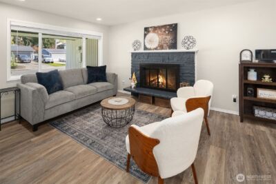 1067 Anacortes Avenue NE, Renton, WA 98059 - Photo 5