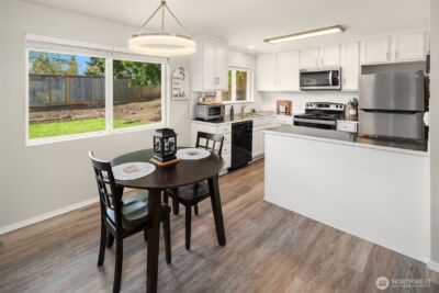 1067 Anacortes Avenue NE, Renton, WA 98059 - Photo 6