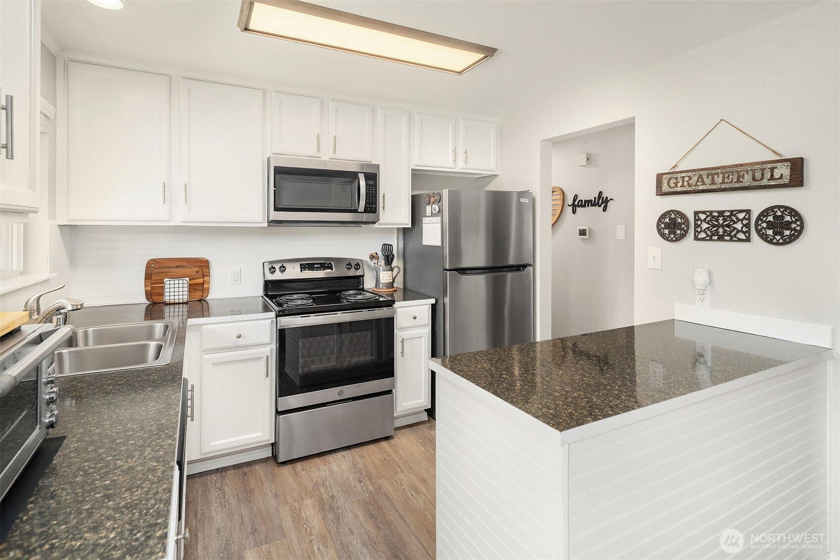 1067 Anacortes Avenue NE, Renton, WA 98059