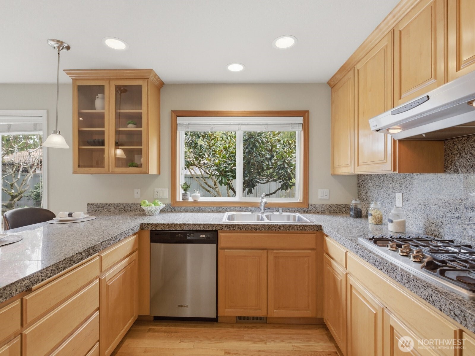 3501 166 Street SW, Lynnwood, WA 98037