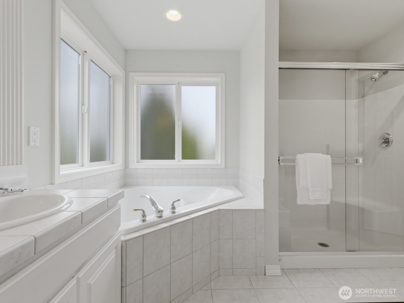 3501 166 Street SW, Lynnwood, WA 98037