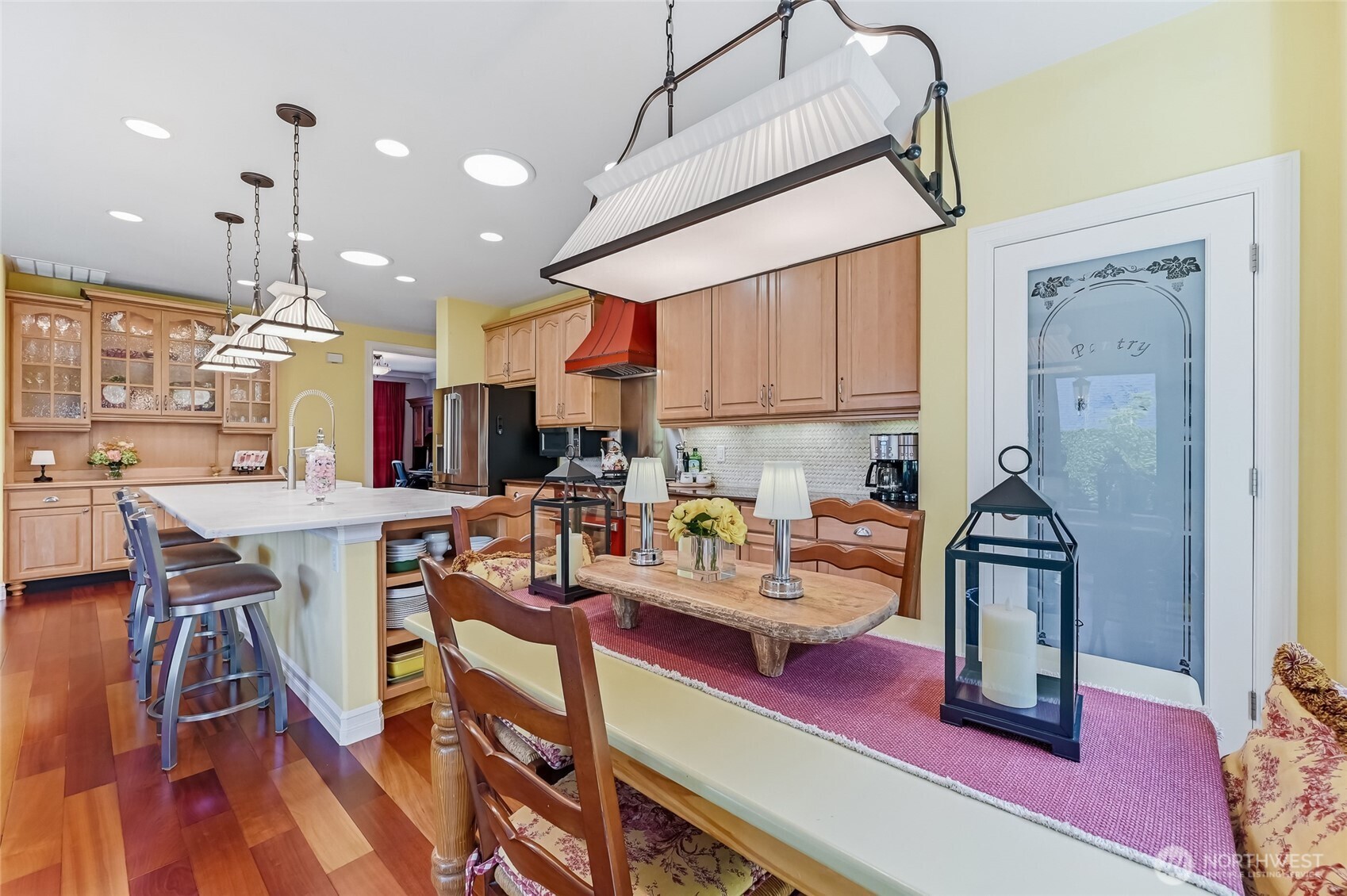23018 NE 128th Place , Redmond, WA 98053