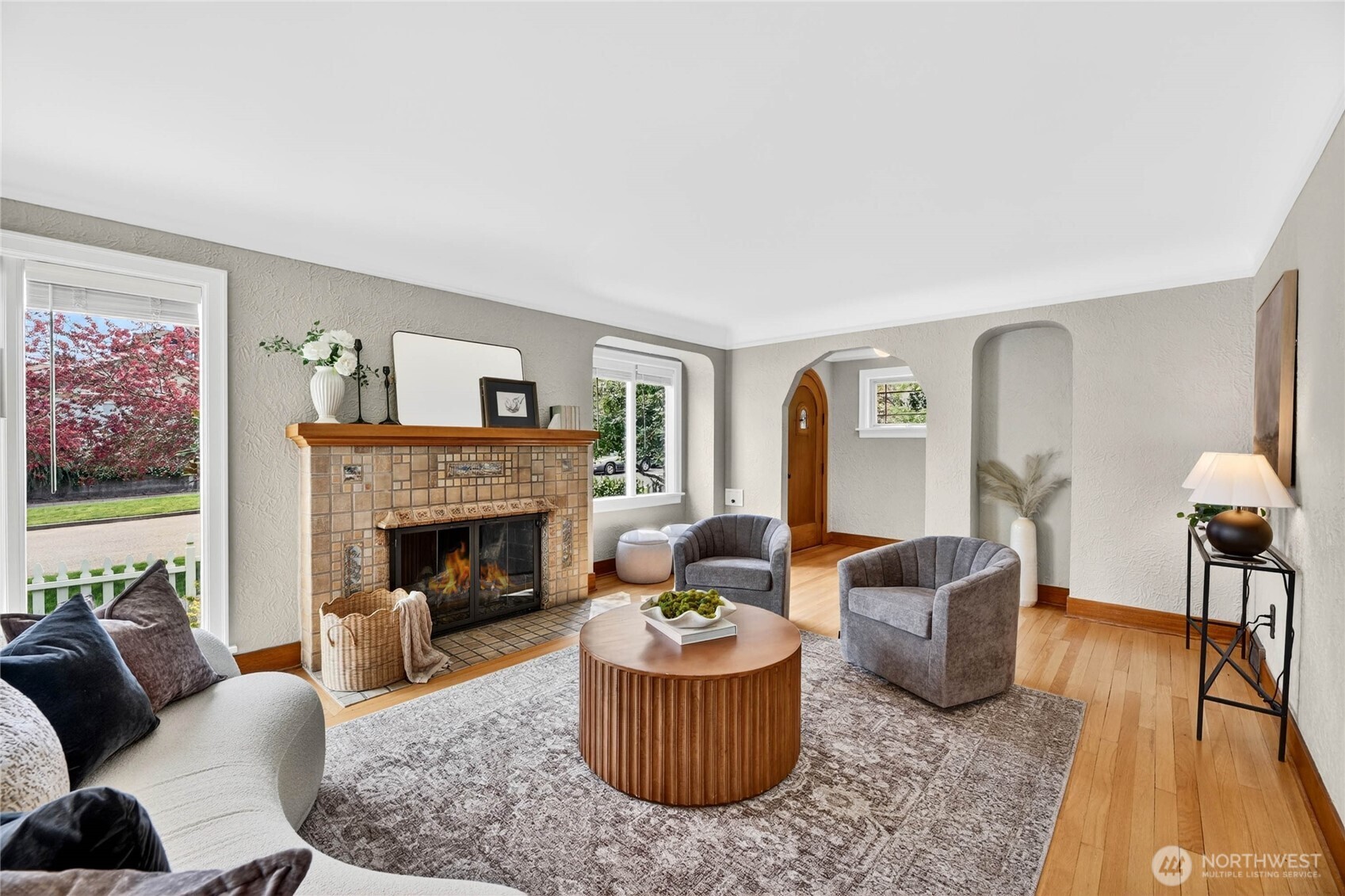 4064 SW Hill Street , Seattle, WA 98116