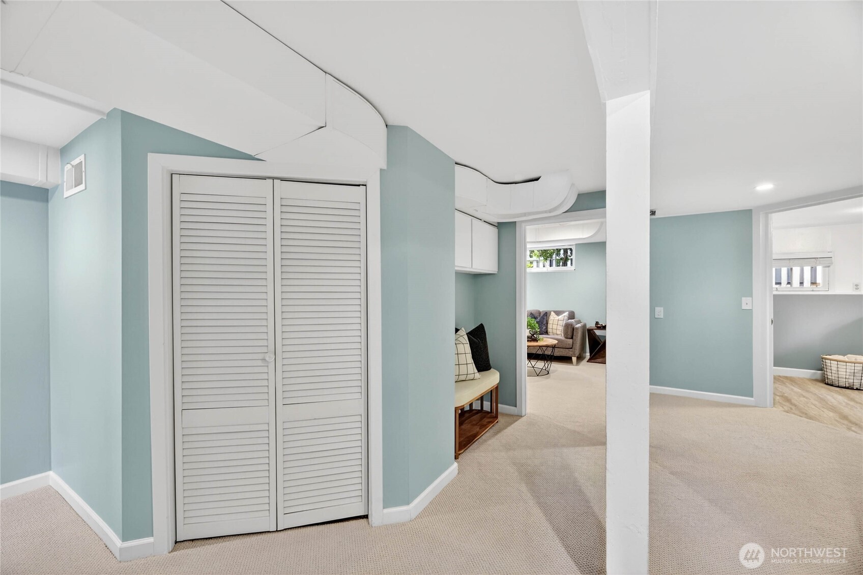 4064 SW Hill Street , Seattle, WA 98116