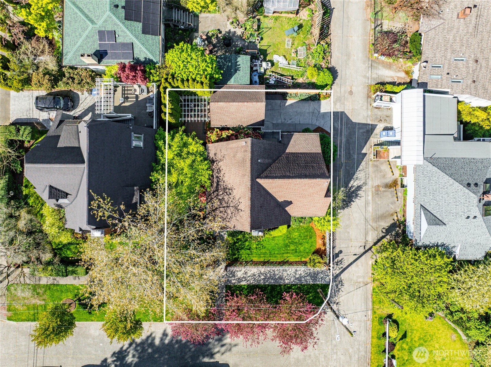 4064 SW Hill Street , Seattle, WA 98116