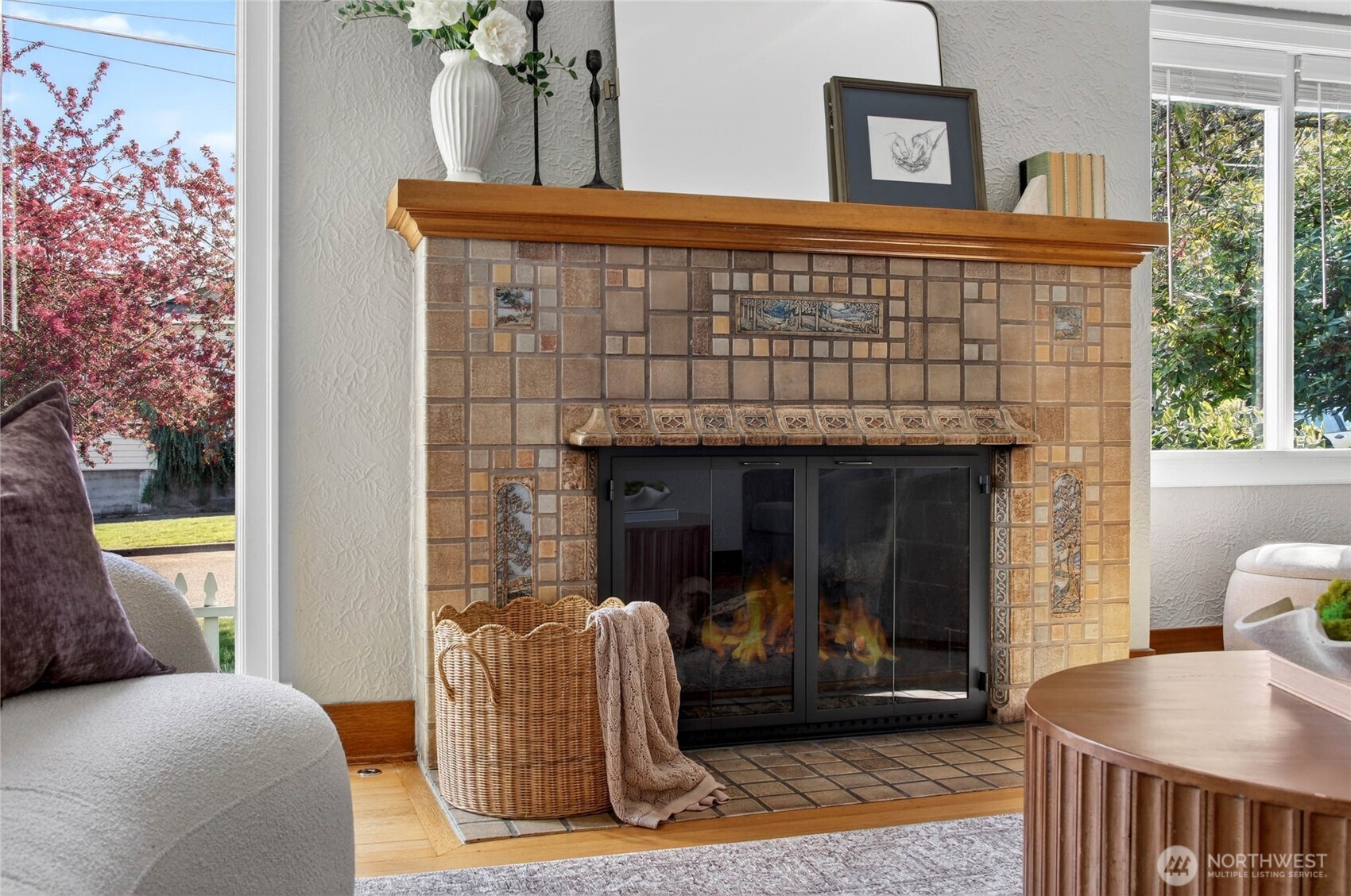 4064 SW Hill Street , Seattle, WA 98116