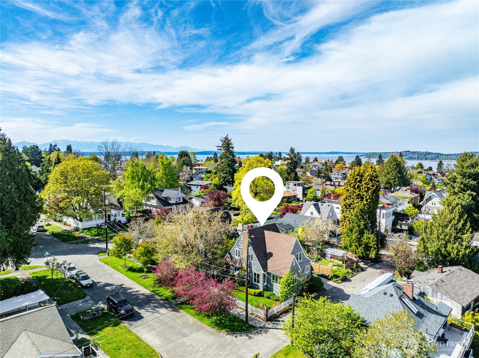 4064 SW Hill Street , Seattle, WA 98116