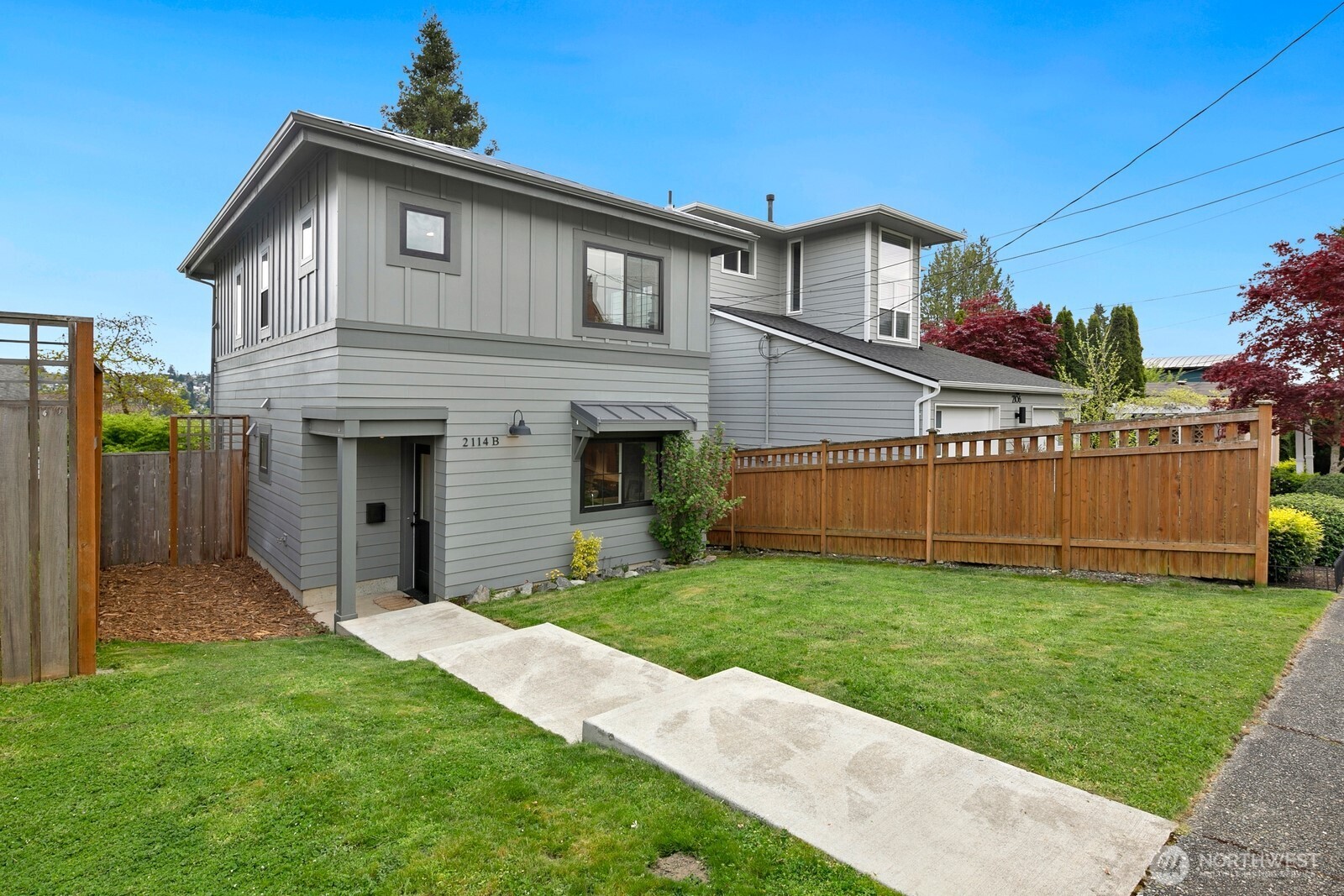 2114 B 26th Avenue W, Seattle, WA 98199