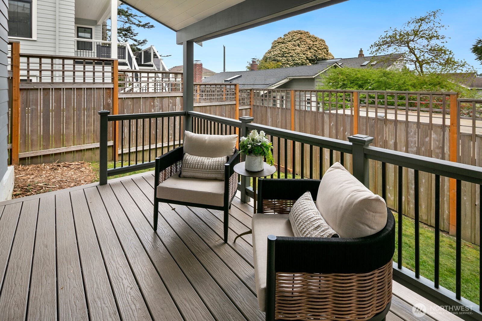 2114 B 26th Avenue W, Seattle, WA 98199