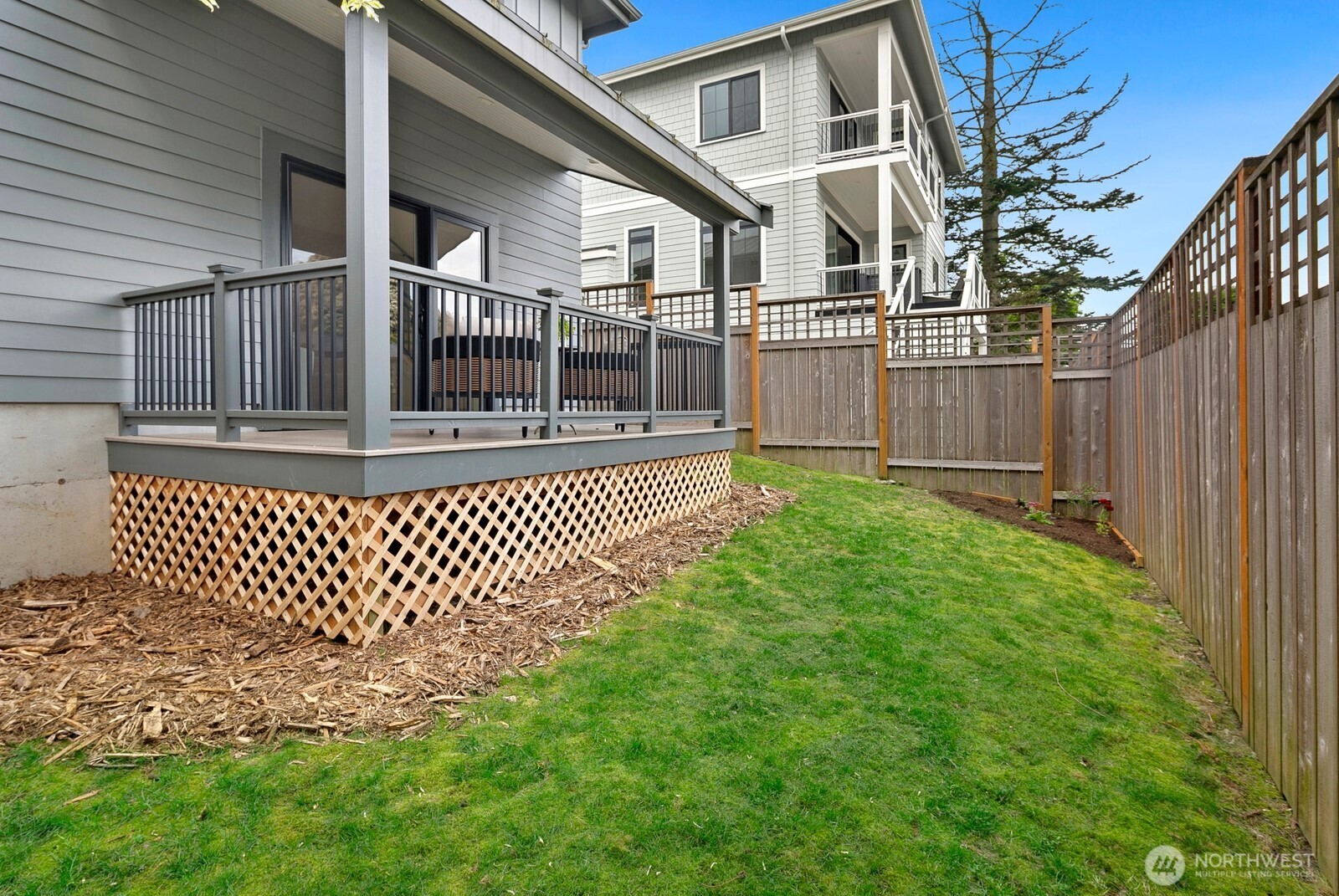 2114 B 26th Avenue W, Seattle, WA 98199