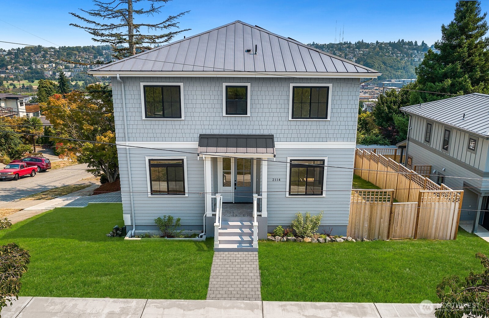 2114 26th Avenue W, Seattle, WA 98199