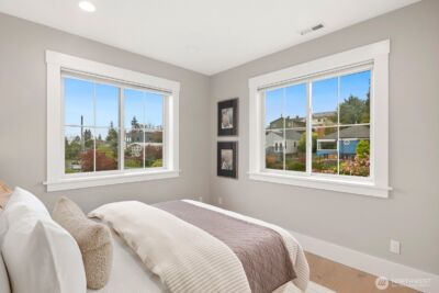 2114 26th Avenue W, Seattle, WA 98199 - Photo 28