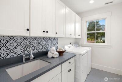 2114 26th Avenue W, Seattle, WA 98199 - Photo 29