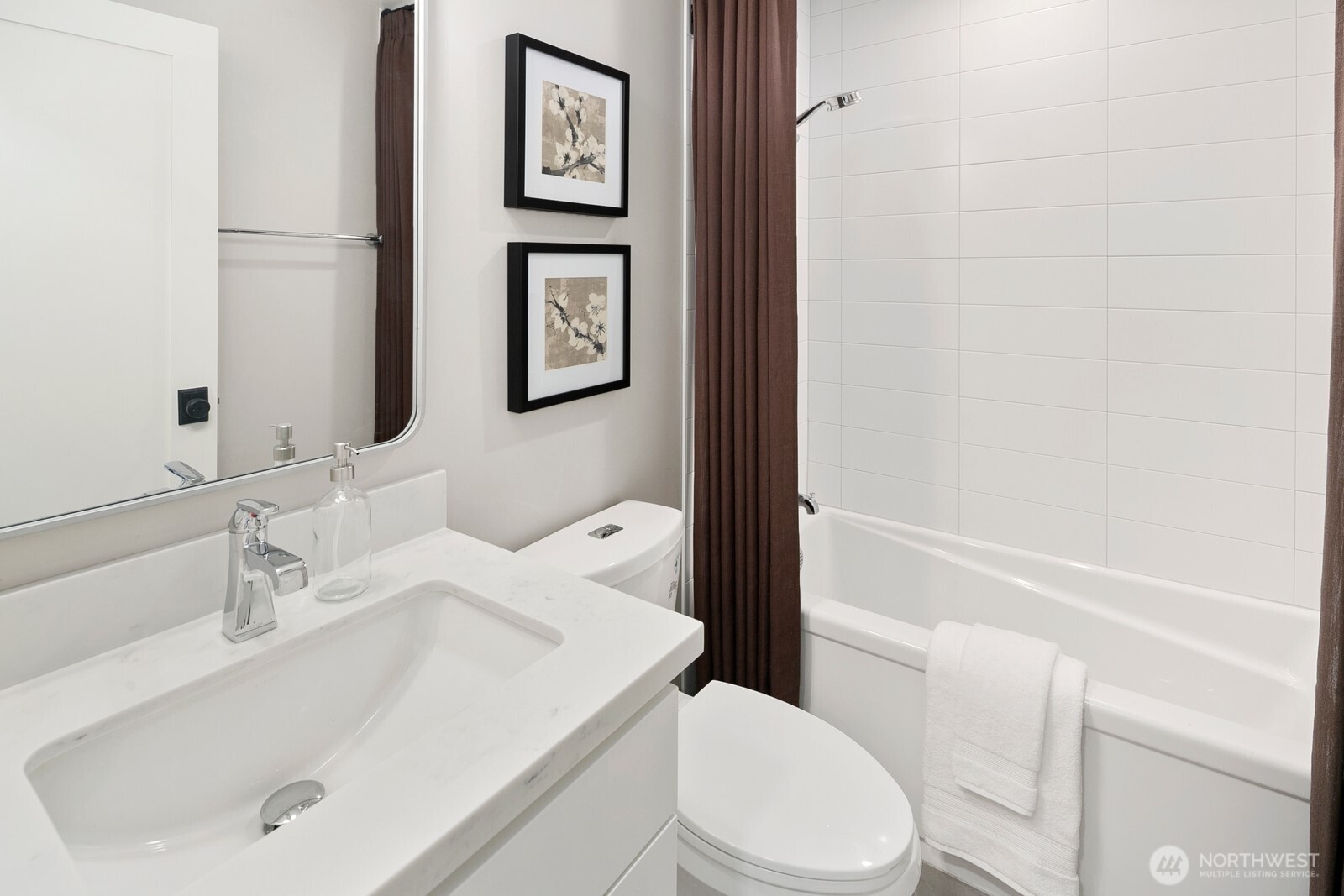 2114 26th Avenue W, Seattle, WA 98199