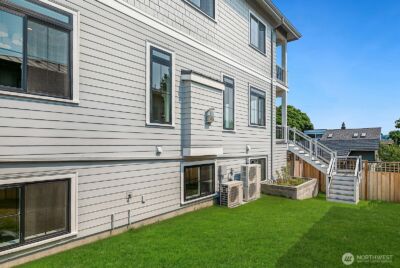 2114 26th Avenue W, Seattle, WA 98199 - Photo 39